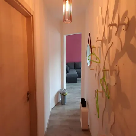 Apartamento Lakeside Comfort With Garden Burgk (Saale-Orla-Kreis)