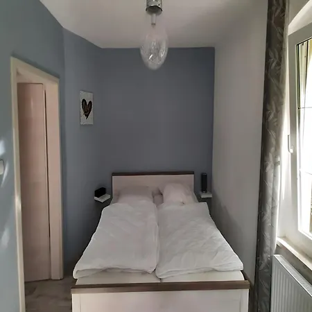 Apartamento Lakeside Comfort With Garden